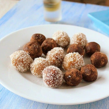 Coconut Almond Balls