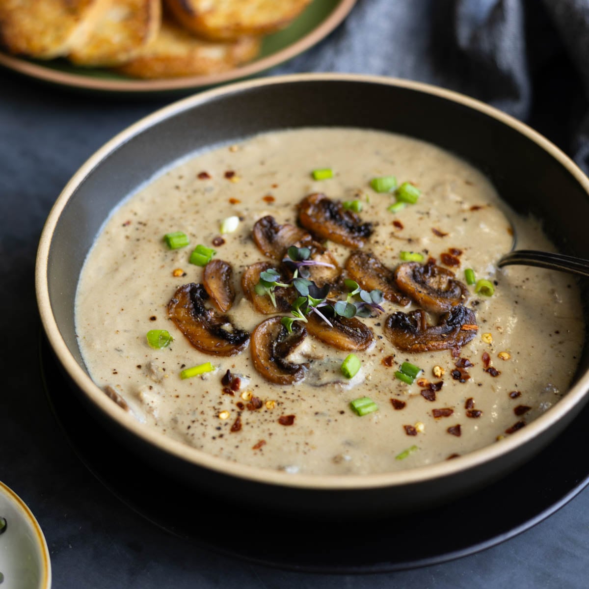 Easy Vegan Cream of Mushroom Soup
