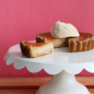 Easy Vegan Cheesecake for 2. Baked Vegan Cheesecake Recipe with Cashews and non dairy yogurt. Dairy-free Individual Cheesecake Tarts. Soy-free Gluten-free Recipe.  Pin this for later.  #vegan #glutenfree #veganricha