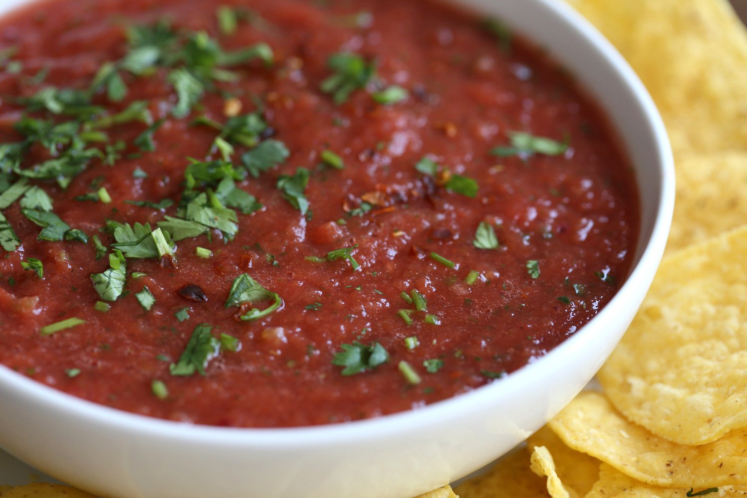easy homemade salsa – 5 min blender salsa