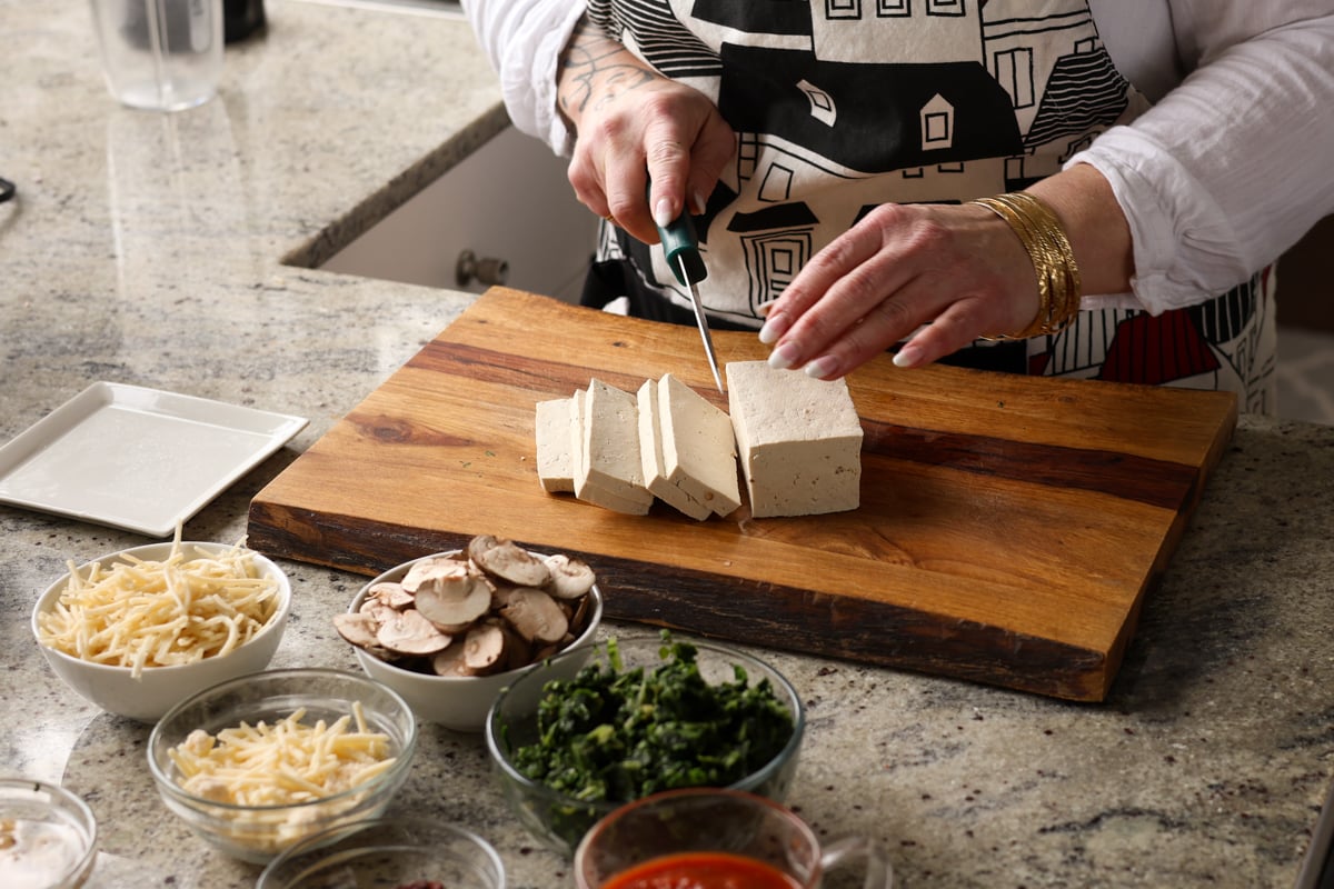 slicing the tofu