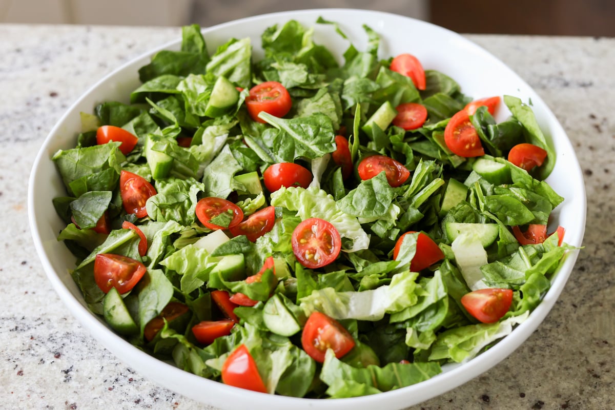 veggies in the salad bowl after tossing them together