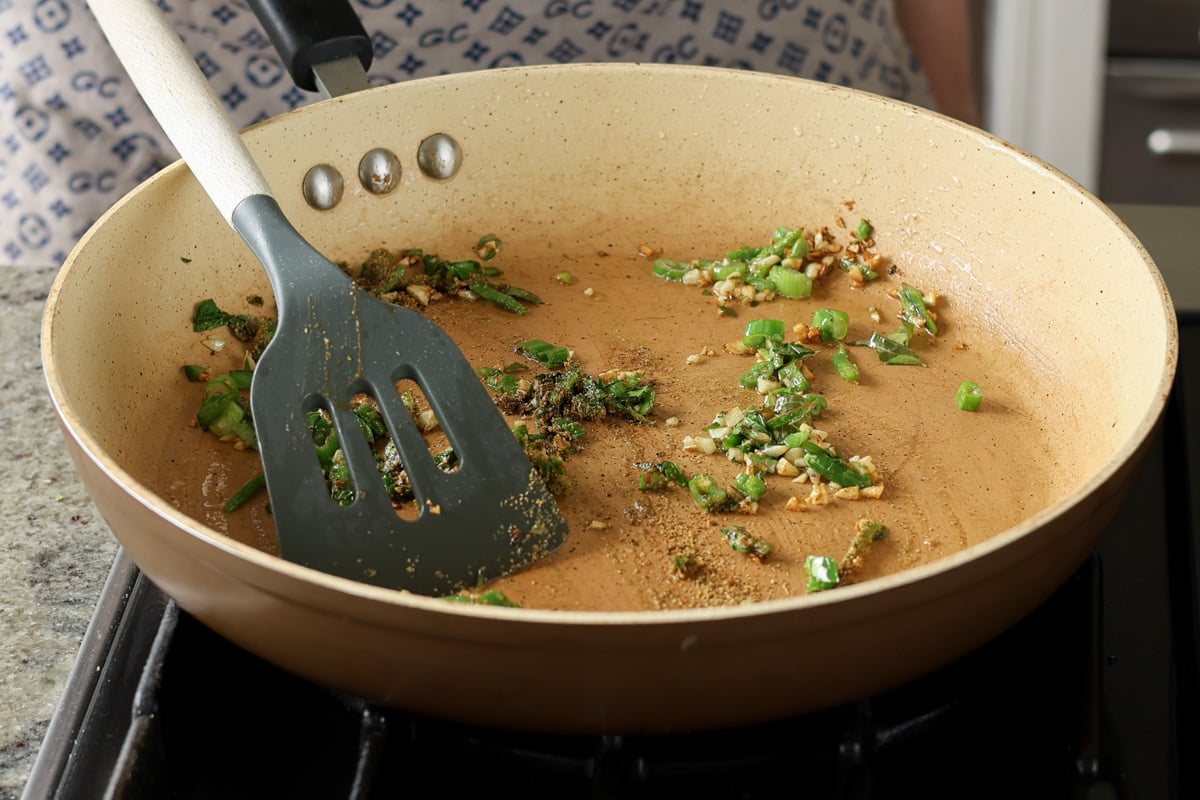 adding aromatics to the pan