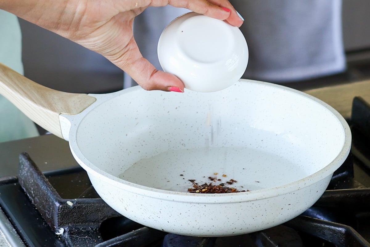 making the spiced oil