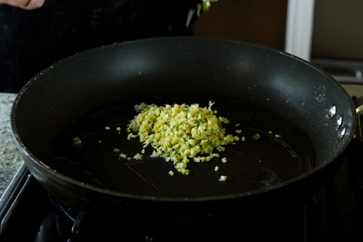adding aromatics to the pan