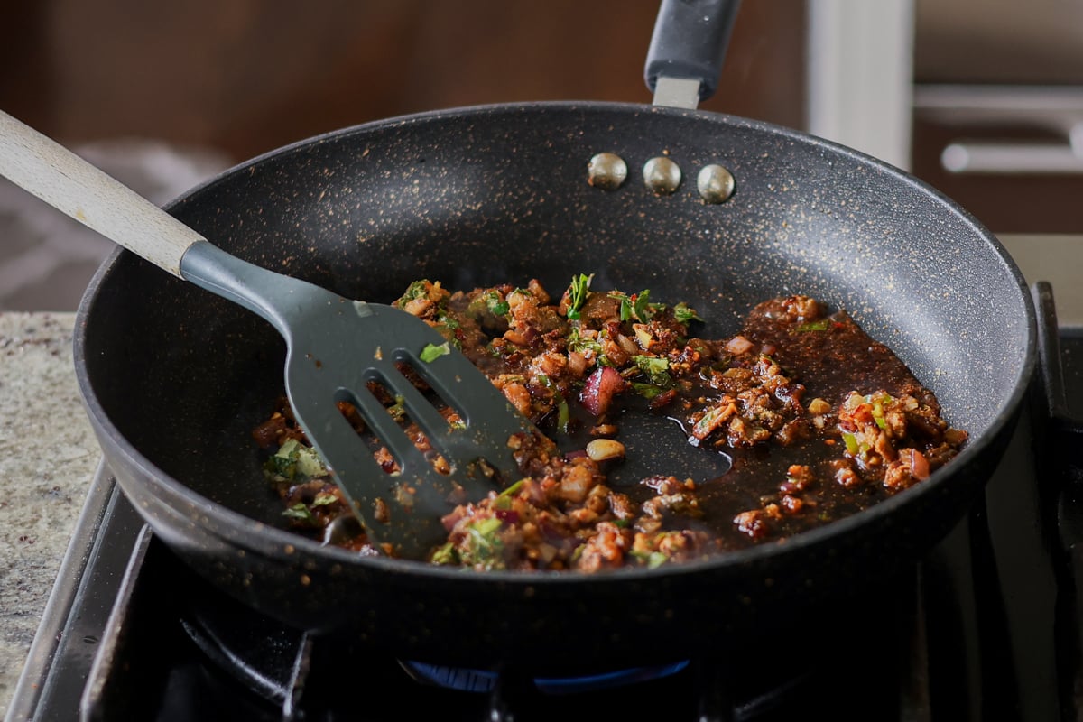 vegan chicken 555 sauce in the pan after cooking