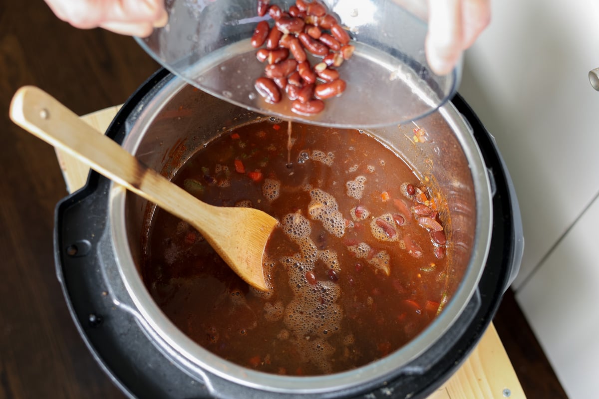 adding kidney beans to the Instant Pot