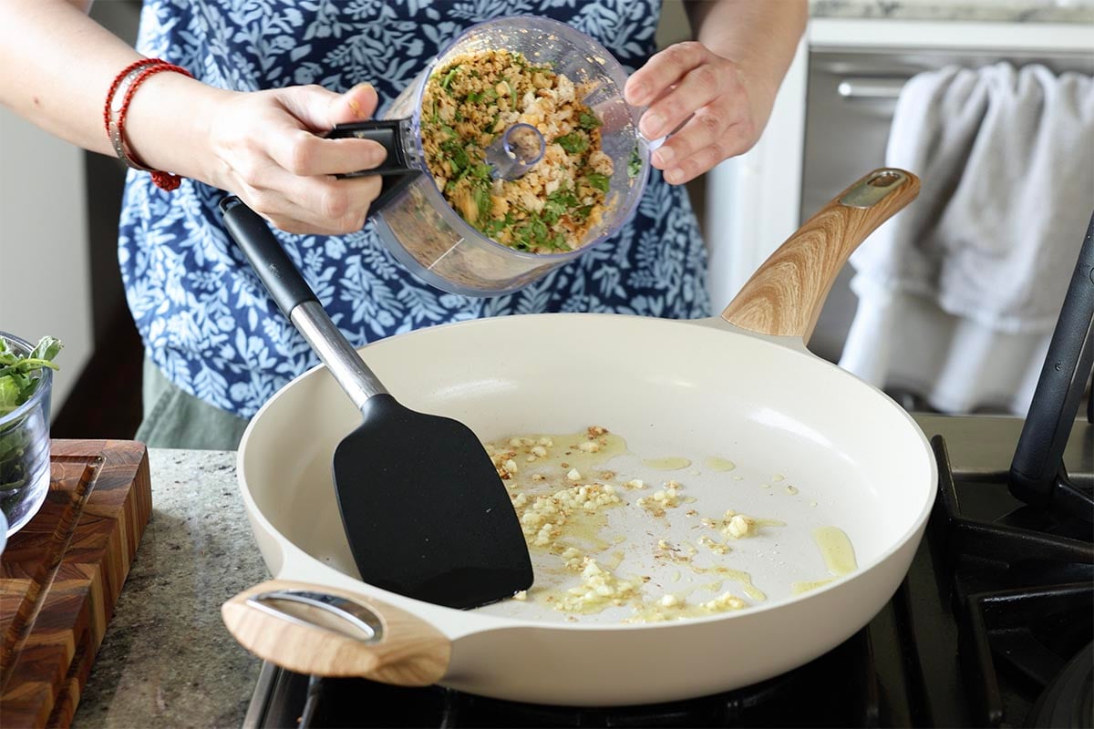 garlic in the pan after cooking