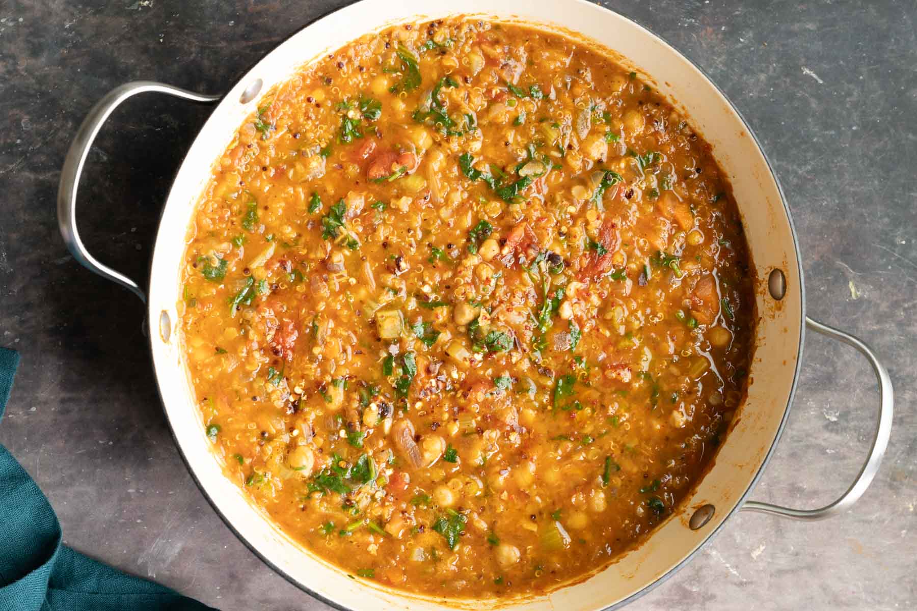 pot of harira after cooking